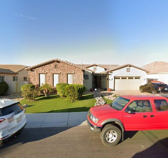 M&K ASSISTED LIVING LAYTON LAKES LLC