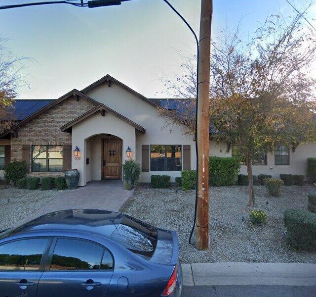 PARADISE LIVING CENTERS CAMELBACK LLC