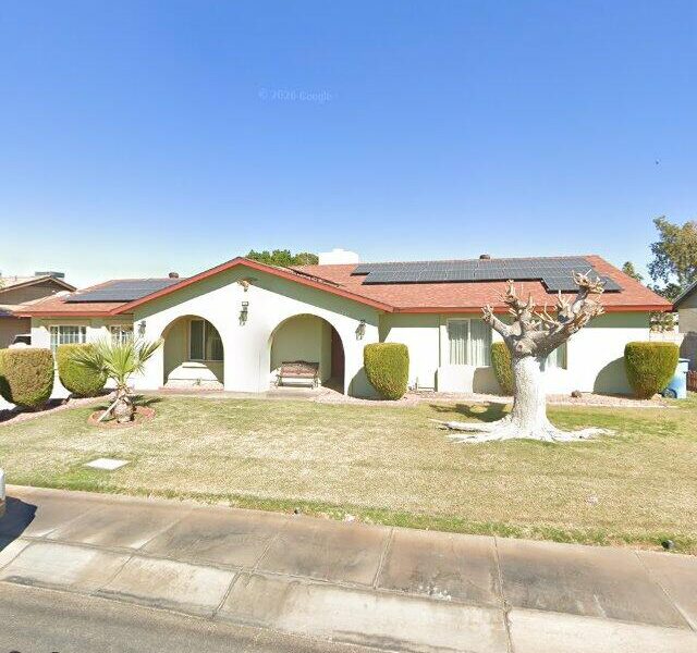 LYNETTE'S CARE CENTER