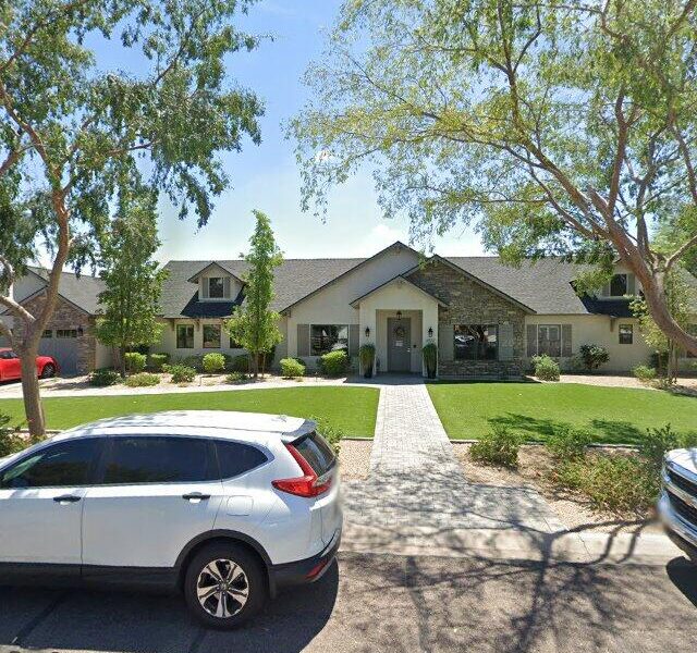 PARADISE LIVING CENTERS CAMELBACK LLC